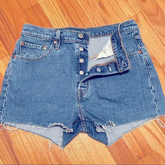 Levi’s 501 High-Rise Denim Shorts Size W29 - Picture 4 of 11